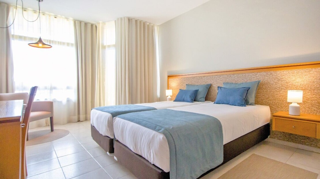 Auramar Beach Resort